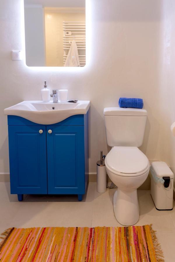 Blue And White Apartment Vipgreece Атина Екстериор снимка