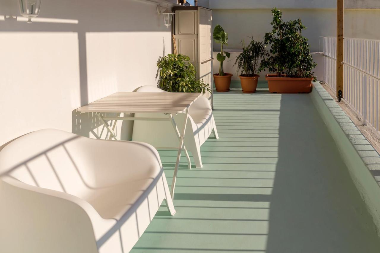 Blue And White Apartment Vipgreece Атина Екстериор снимка