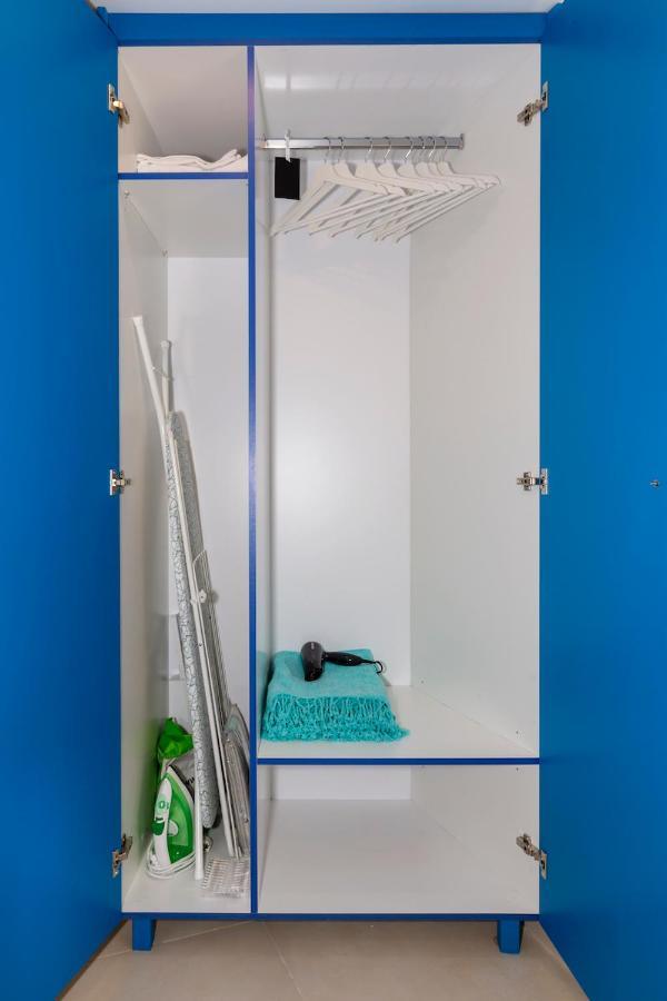 Blue And White Apartment Vipgreece Атина Екстериор снимка