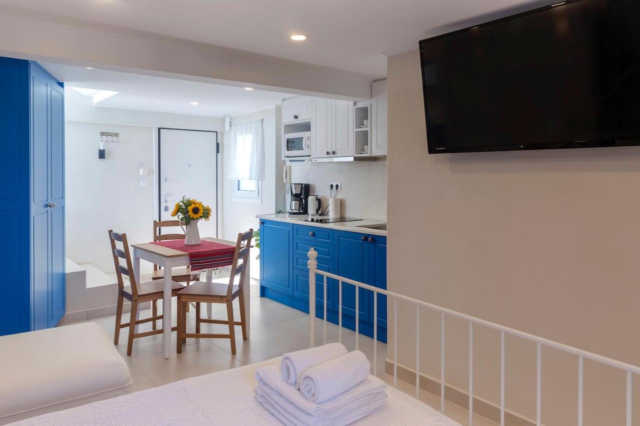 Blue And White Apartment Vipgreece Атина Екстериор снимка